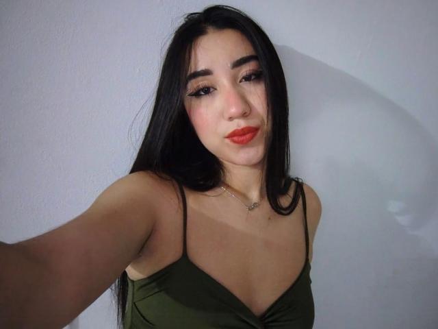 LuciaThompson - Live porn &amp; sex cam - 24974817