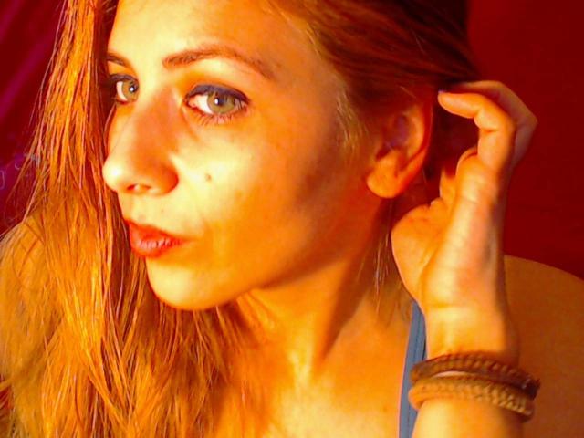 Melanie - Live porn &amp; sex cam - 2497550