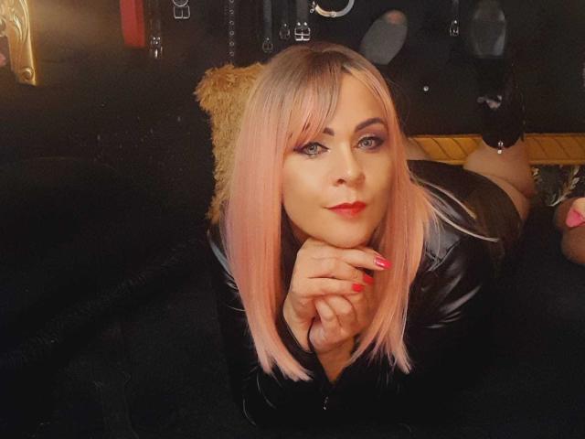 VictoriiaGray - Live sex cam - 24975637