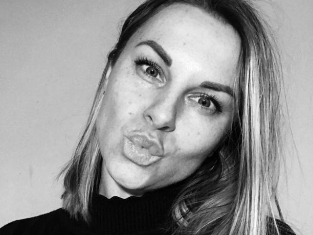 BelleLisaG - Live porn &amp; sex cam - 24976313