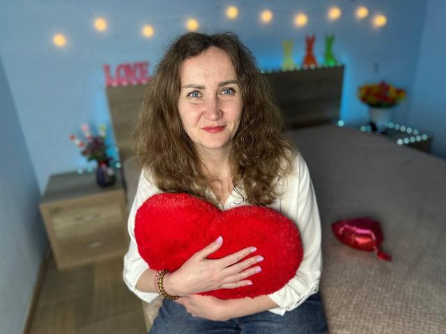 KseniaWiss - Live porn &amp; sex cam - 24979185