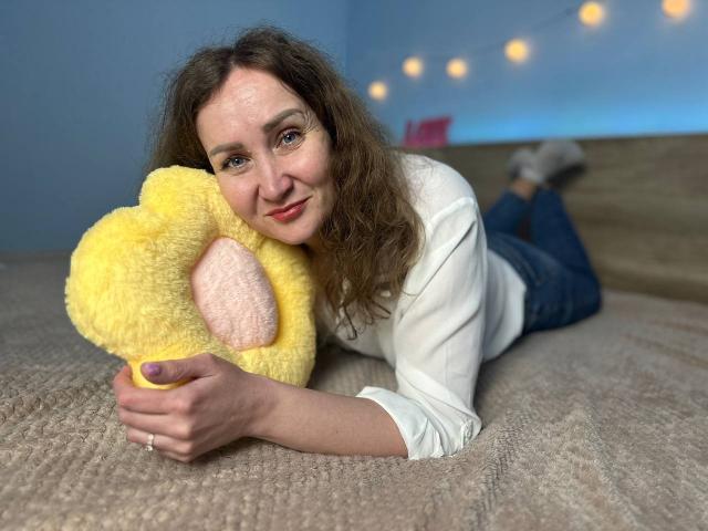 KseniaWiss - Live porn &amp; sex cam - 24979225