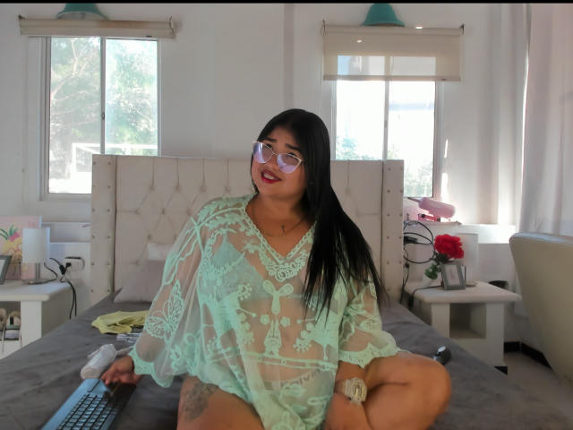 GabyCuteX - Élő pornó és szexkamera - 24983213