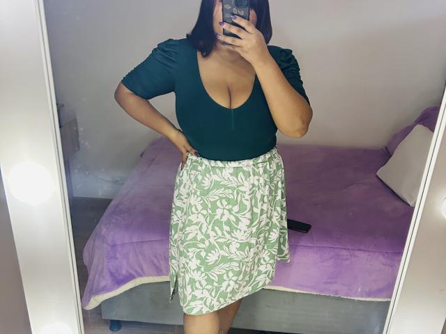 KarlaWild - Élő pornó és szexkamera - 24987441