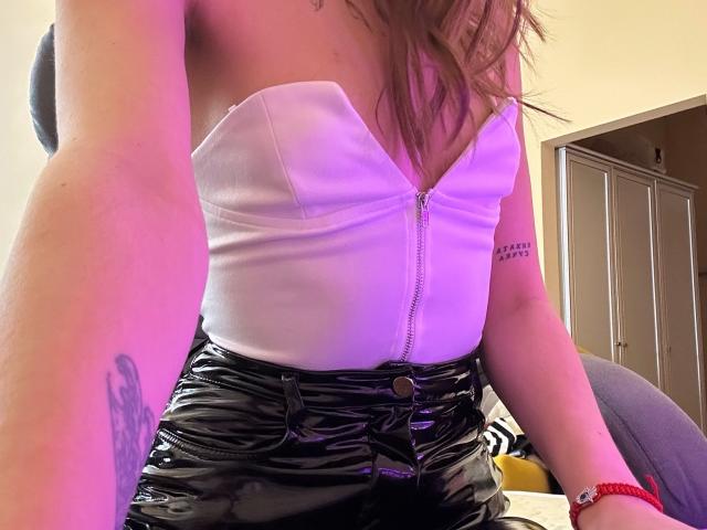 Karish - Élő pornó és szexkamera - 24988173