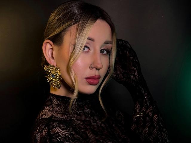 VikkyLikky - сексуальная веб-камера в реальном времени - 24993669