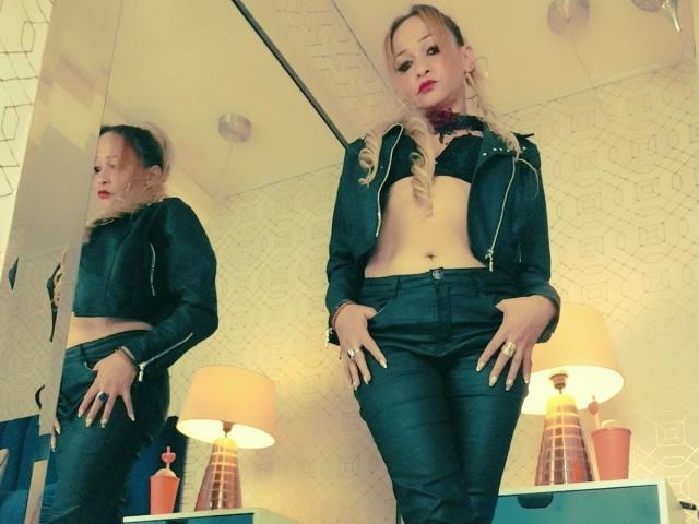 AgathaStone - Live sex cam - 24994965