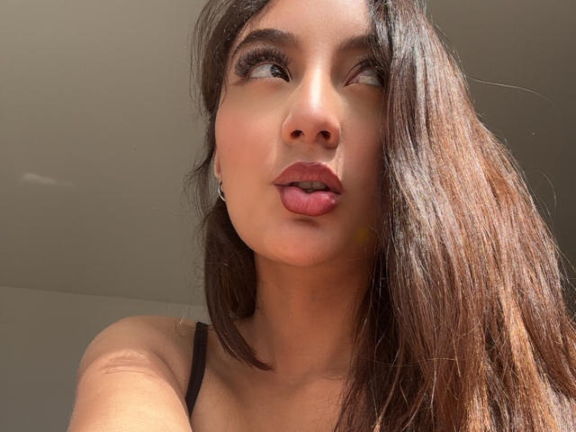 DianaFernandezz - Live porn &amp; sex cam - 24996441