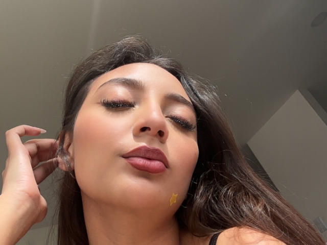 DianaFernandezz - Live porn &amp; sex cam - 24996449