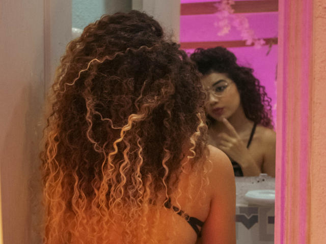 LizzaTaila - Live sex cam - 24997721