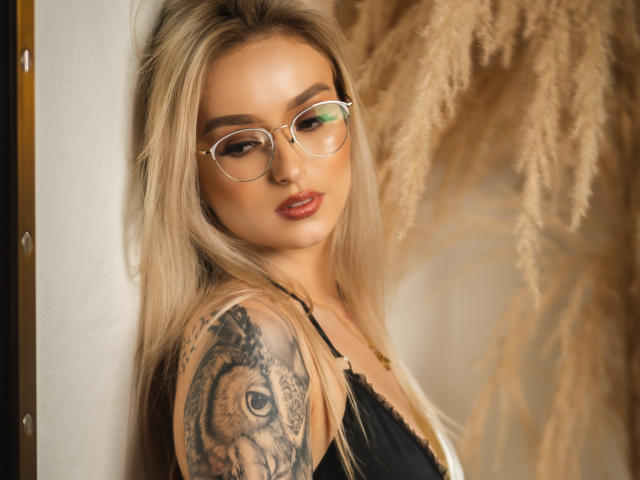 SarahRousen - Live porn &amp; sex cam - 25000637