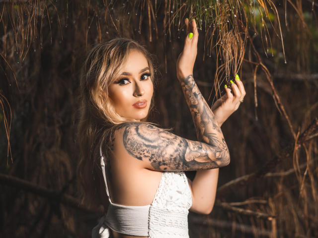 LyssaRou - Live porn &amp; sex cam - 25001581