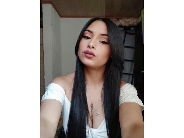 EmilyVv - Élő pornó és szexkamera - 25003701