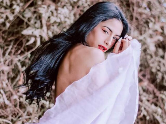 EmilyVv - Live sexe cam - 25003717