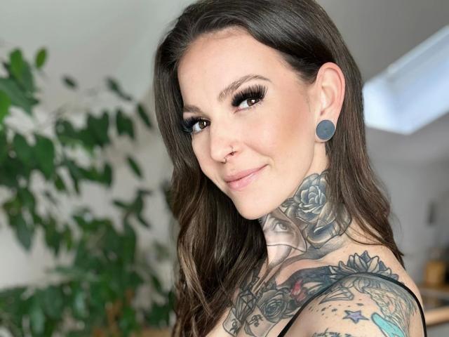 BrownieyQueen-hot - Live sex cam - 25004337
