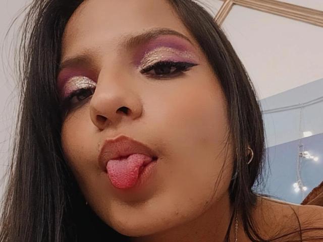 LailaBarker - Live porn &amp; sex cam - 25012081