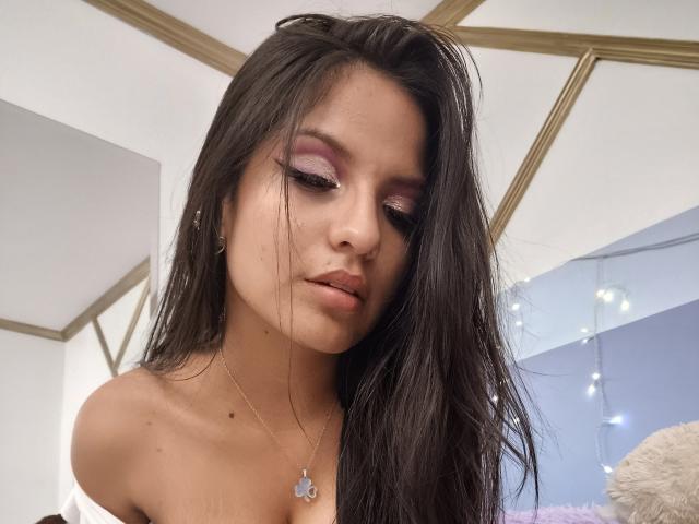 LailaBarker - Live porn &amp; sex cam - 25012445