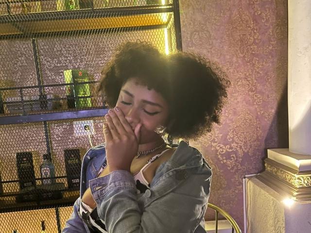 MeganWlliams - Live porn &amp; sex cam - 25014873