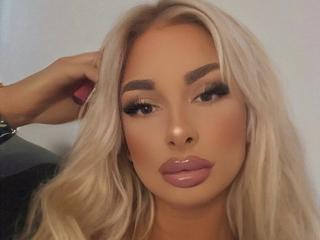 LuxuriaBlond - Live porn &amp; sex cam - 25018221