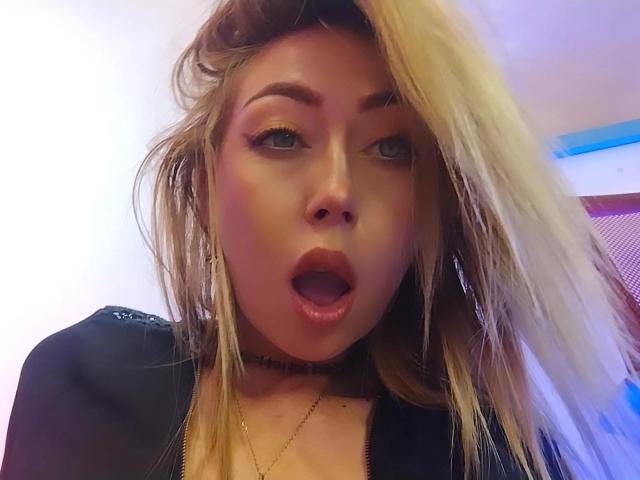 DouceKhrystine - Live porn &amp; sex cam - 25020597