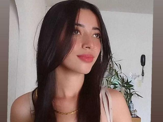 SophiiaFerrero - Live porn &amp; sex cam - 25025025