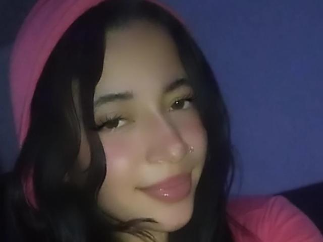 SophiiaFerrero - Live sex cam - 25025061