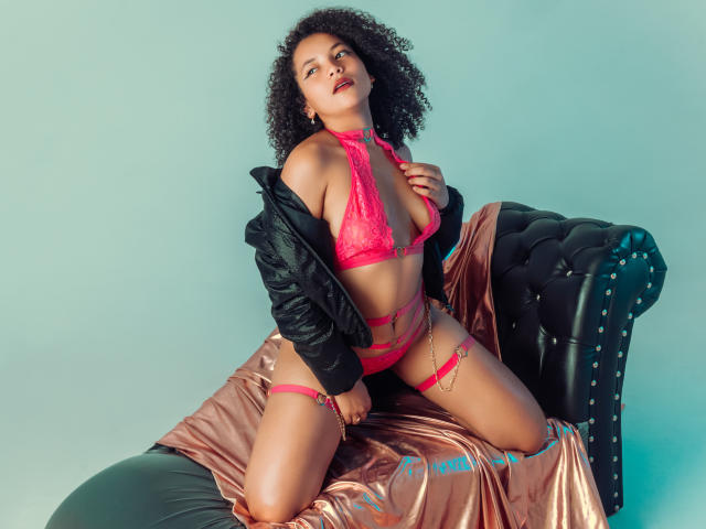 DanellaVera - Sexe cam en vivo - 25026297