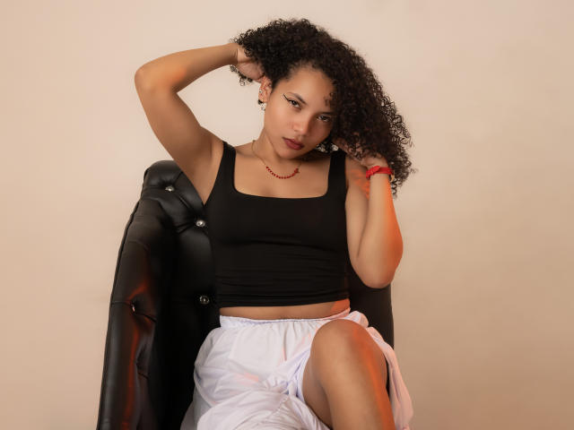 DanellaVera - Live sex cam - 25026313