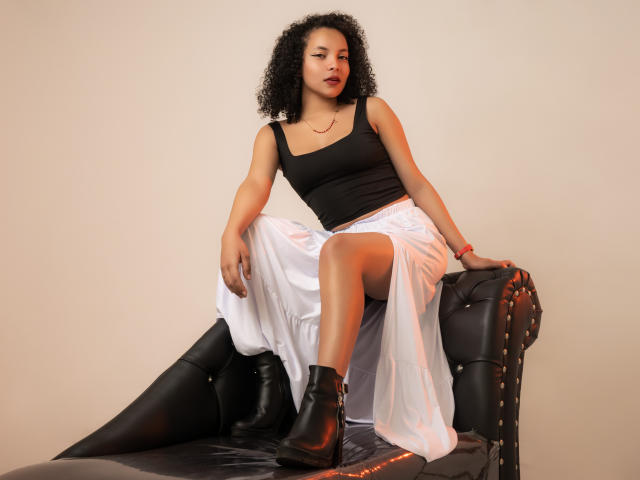 DanellaVera - Live porn &amp; sex cam - 25026333