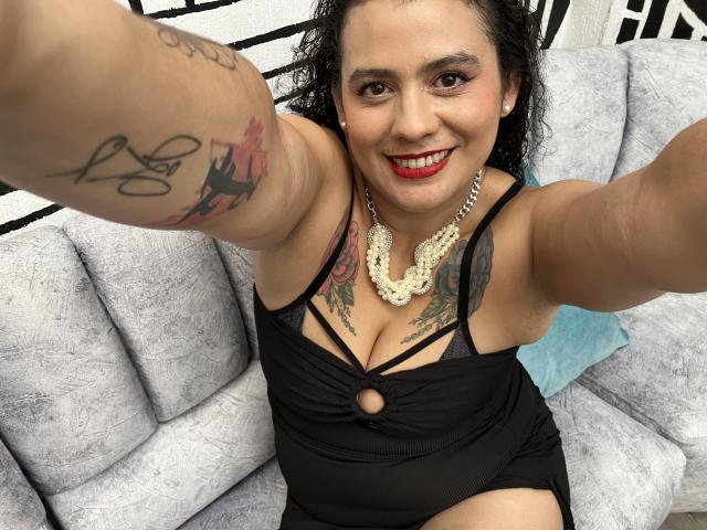 Tamarajoones - сексуальная веб-камера в реальном времени - 25028029