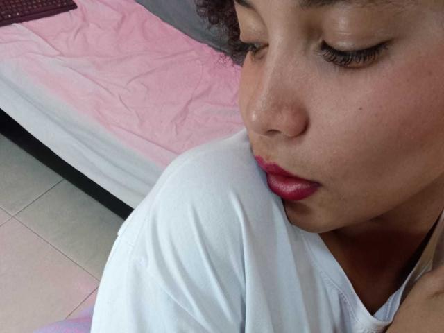 DanellaVera - Live porn &amp; sex cam - 25028305