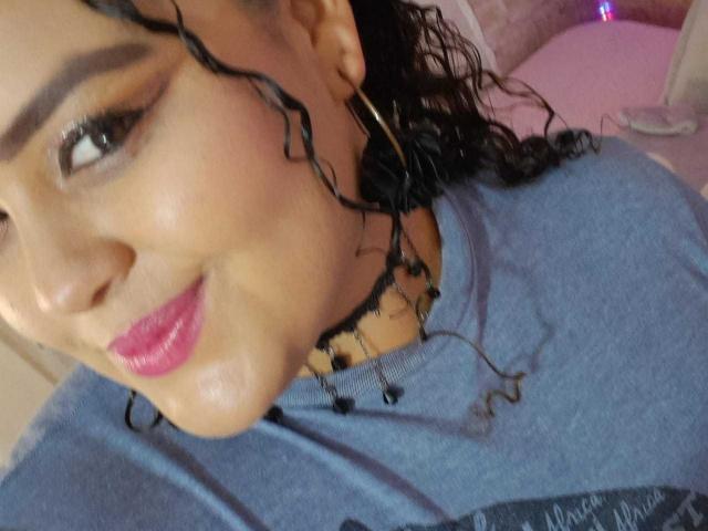 MelannieCarter - Live sex cam - 25029497