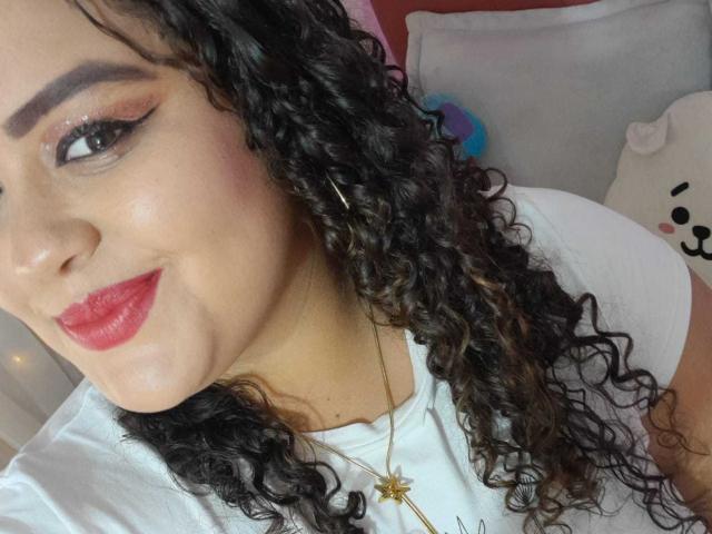 MelannieCarter - Élő pornó és szexkamera - 25030425