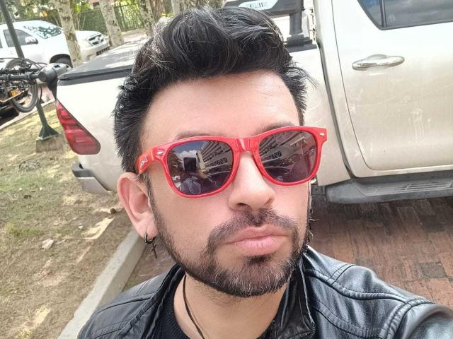 TonyGlams - Sexe cam en vivo - 25039229