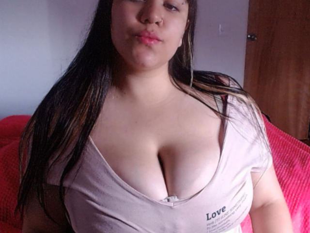 KrisGarner - Live sexe cam - 25041501