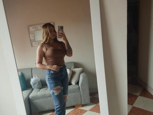 NatSorian - Live porn &amp; sex cam - 25051537