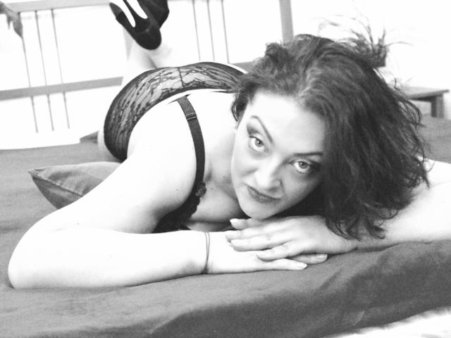KinkyMia - Sexe cam en vivo - 2505478