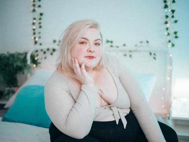 EllaBigBabe - Live porn &amp; sex cam - 25055673