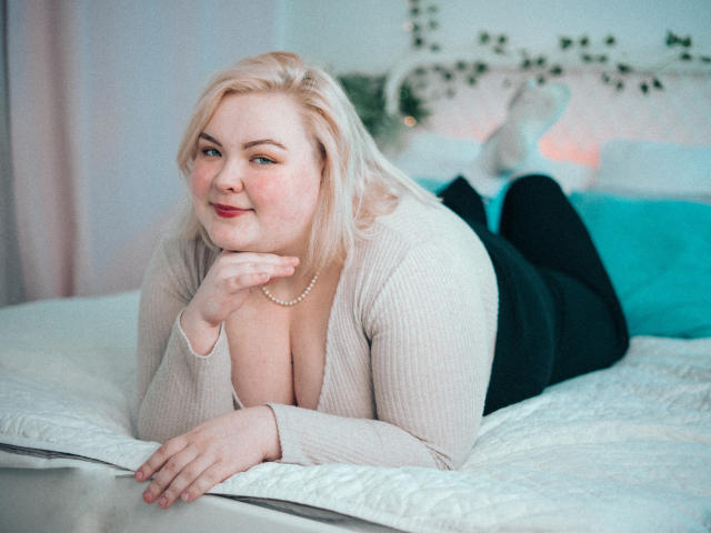 EllaBigBabe - Live porn &amp; sex cam - 25055761