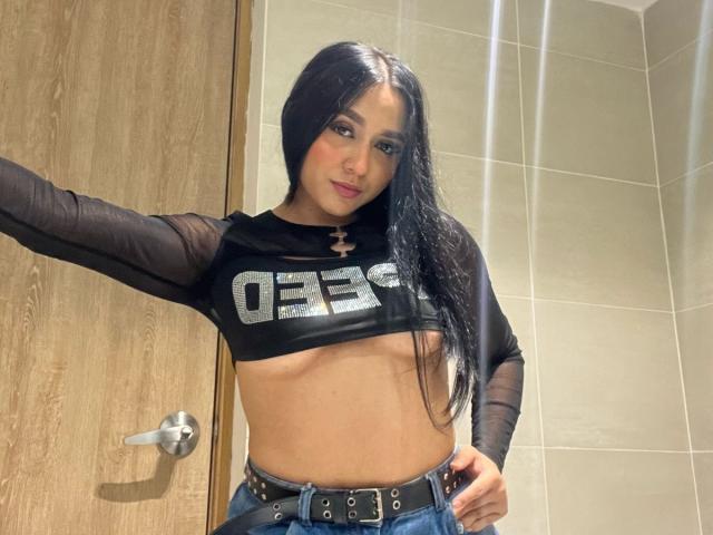 SofiaJames - Live porn &amp; sex cam - 25062437