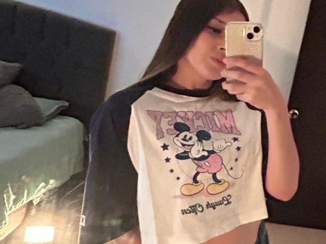 EmmaLombardi - Live porn &amp; sex cam - 25063061