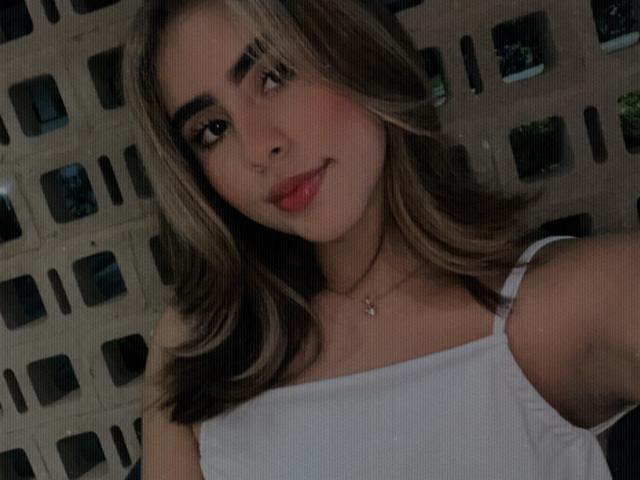 OlivaStellas - Live Sex Cam - 25065409