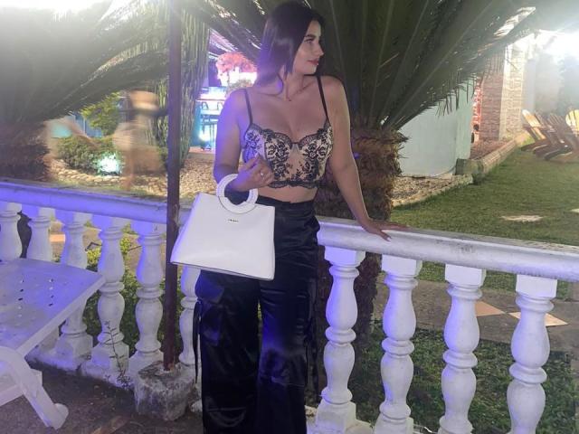 MiaSmithj - Sexe cam en vivo - 25069969