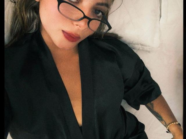 SofiaFoxx - Camera khiêu dâm &amp; quyến rũ trực tiếp - 25070681