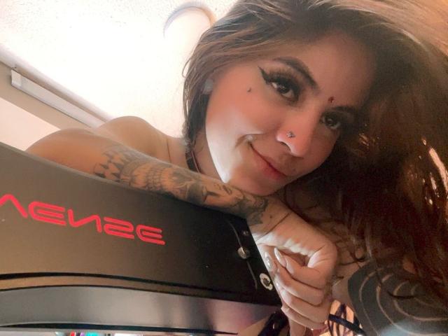 CoriPaige - сексуальная веб-камера в реальном времени - 25071857