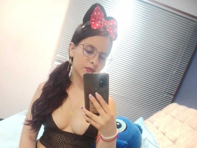 JuliaWaine - Live porn &amp; sex cam - 25078293