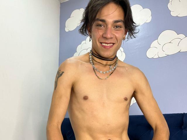 JhonAdrians - Sexe cam en vivo - 25086613