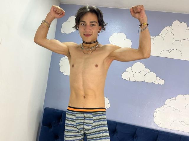 JhonAdrians - Live porn &amp; sex cam - 25086697