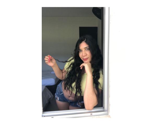 MaddieFire - Élő pornó és szexkamera - 25089465