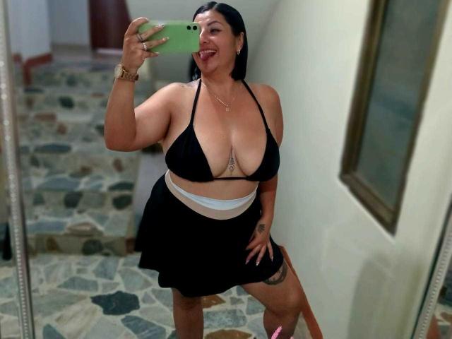 AngeleRoux - Élő pornó és szexkamera - 25090733